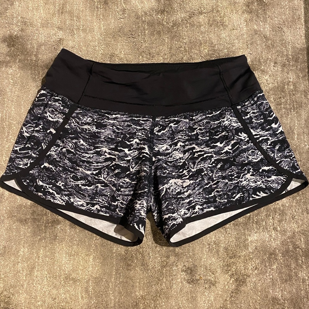 Lulu lemon speed up mid rise lined short - 4 inch. Size 4.